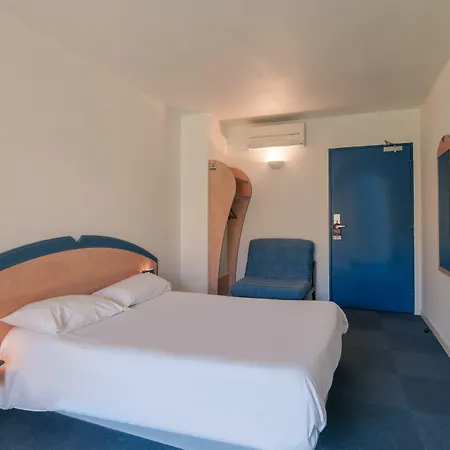 Hotel Brit Clermont-lʼhérault 2*