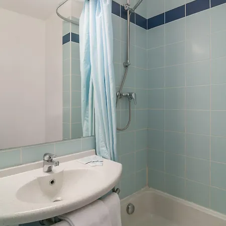 Brit Clermont-lʼhérault 2*