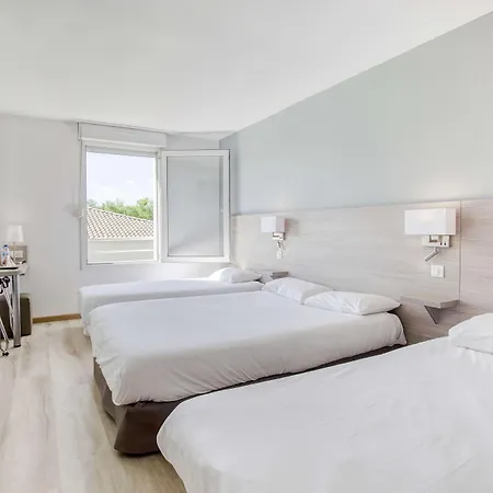 Hotel Brit Clermont-lʼhérault 2*