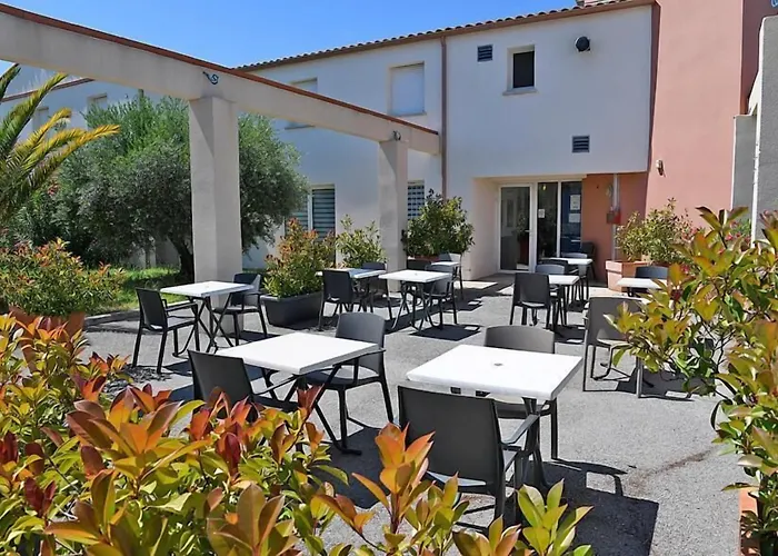 Brit Ξενοδοχείο 2*